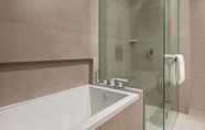 In-room Bathroom 4 favehotel Karawang