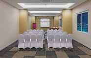 ห้องประชุม 7 favehotel Karawang