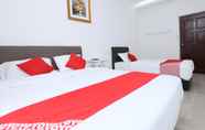 Kamar Tidur 2 OYO 89772 Roselyn Inn