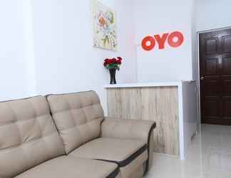 Lobby 2 OYO 89772 Roselyn Inn