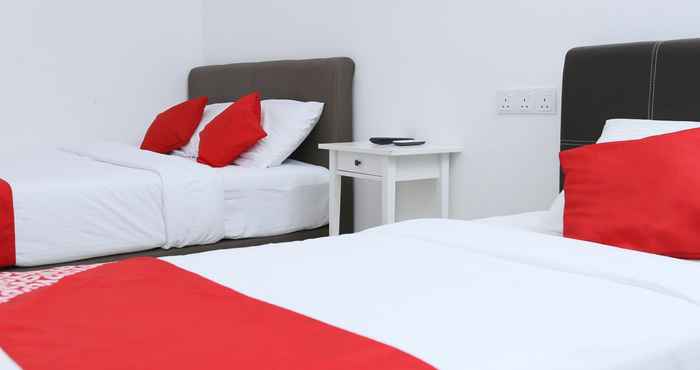 Kamar Tidur OYO 89772 Roselyn Inn