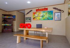 Lobby 7 OYO 2823 Artati Bungalows And Restaurant