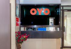Lobi 7 OYO 89851 Leila Hotel