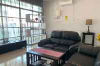 Lobby OYO 89777 Urbanstay Kuantan