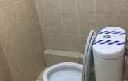 Toilet Kamar 5 Apartment Vandrelie Green Lake Sunter Northern Park 