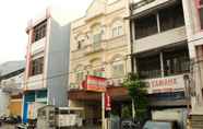 Exterior 3 OYO 2870 Wisma Prima Makassar