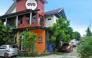 Luar Bangunan 2 OYO 2731 Mim Residence Syariah