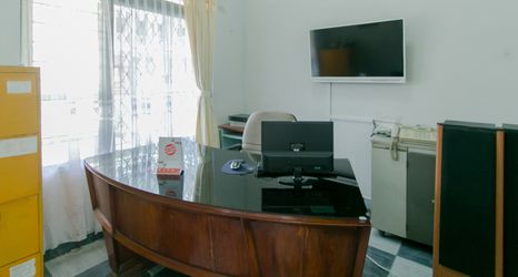 Lobi 2 OYO 2858 Vafa Guesthouse