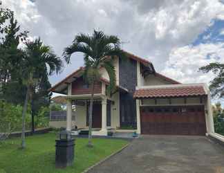 Luar Bangunan 2 Villa Kedaton Dago Resort 11A