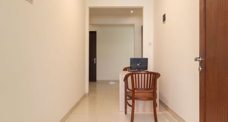 Lobby 2 OYO 2768 OQ Residence