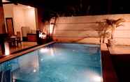 Swimming Pool 4 Kartika Dahayu Villa 