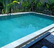 Kolam Renang 6 Suwita Bali Villa Seminyak