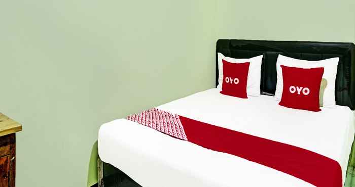 Kamar Tidur OYO 2708 Hotel Kemuning Syariah