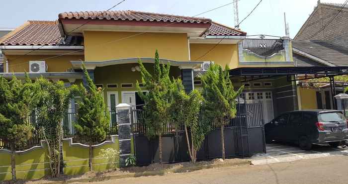 Exterior Kartika Guesthouse