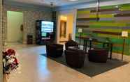 Lobby 4 Peninsula Residence Suite