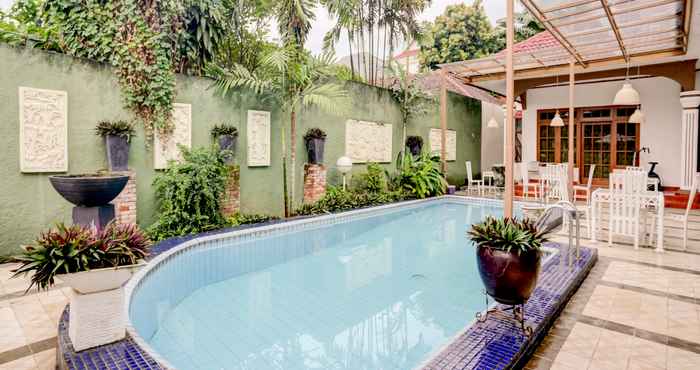 Swimming Pool Capital O 90066 Tobana Pejaten House