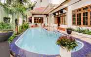 Swimming Pool 2 Capital O 90066 Tobana Pejaten House