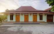 Exterior 3 OYO 2634 Griya Birowo Syariah 