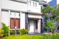 Ruang Umum OYO 2284 Grand Villa Meninting