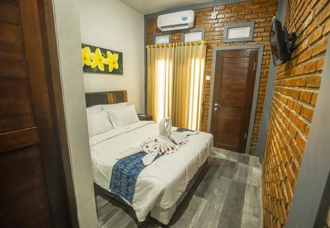 寝室 The Backyard House