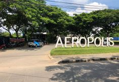 Atraksi di Area Sekitar 5 Room at Apartemen Aeropolis By Fast Room