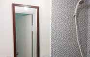 Toilet Kamar 4 Room at Apartemen Aeropolis By Fast Room