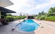 Kolam Renang 5 Relax Garden House