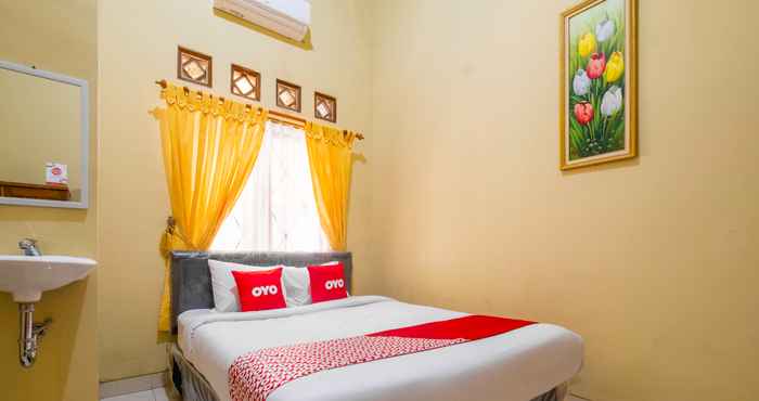 Kamar Tidur OYO 2682 Bumi Eyang Enin Homestay Syariah