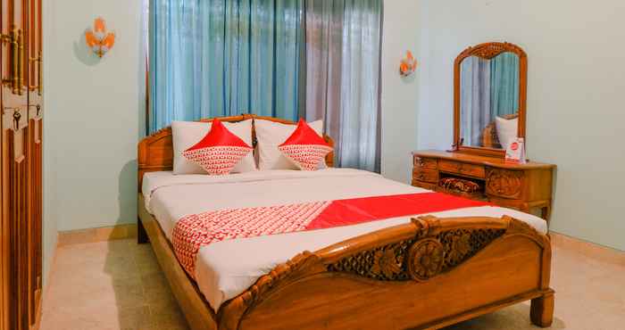 Bedroom OYO 2733 Omah Cimbar Family Residence