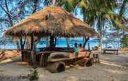 Bar, Kafe dan Lounge 7 Lonely Beach