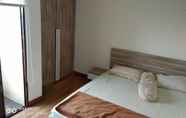 Kamar Tidur 5 Gateway Cicadas by NHM