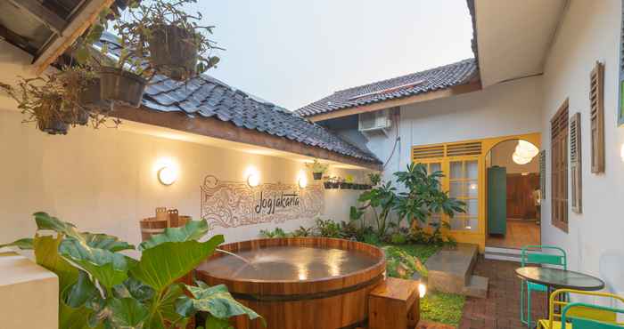 Khu vực công cộng Wonderloft Hostel Jogja