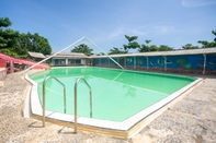 Swimming Pool OYO 3014 Pondok Melly