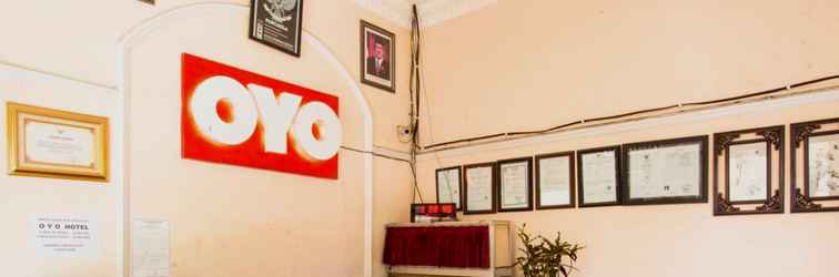 Lobi SUPER OYO 3024 Hotel Kebon Manis