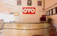 Lobby 7 SUPER OYO 3024 Hotel Kebon Manis