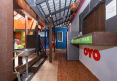 Lobby 6 OYO 89921 Motel New Bay Sg. Lembing