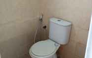 Toilet Kamar 4 Smart Room At Green Park View Apartment