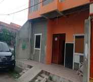 Bangunan 6 SPOT ON 2831 Pondok Orange Family