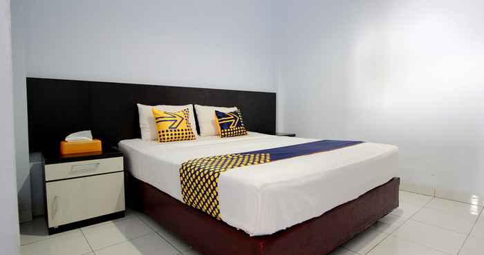 Bedroom SPOT ON 2842 Hotel Rindu