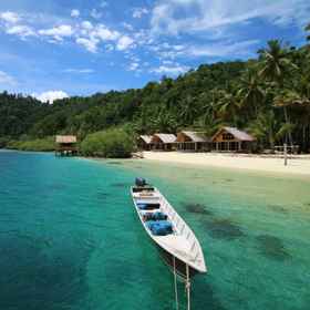 Sareni Raja Ampat 3, Hotel Pasir Timbul Raja Ampat