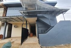 Exterior 6 Spot On 3318 Adzka Homestay Syariah