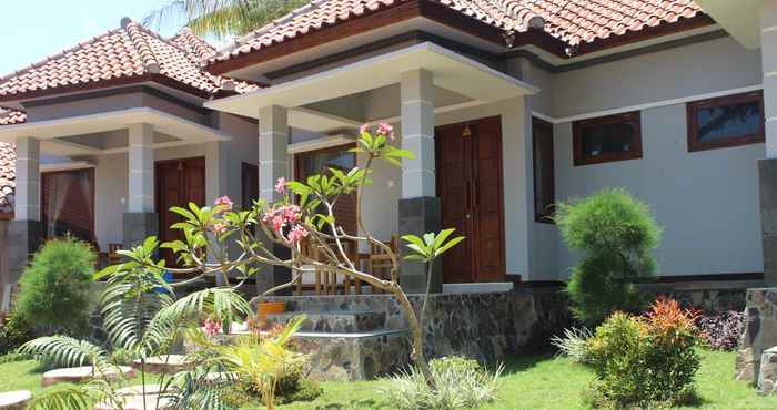 Exterior Tri Putri Homestay