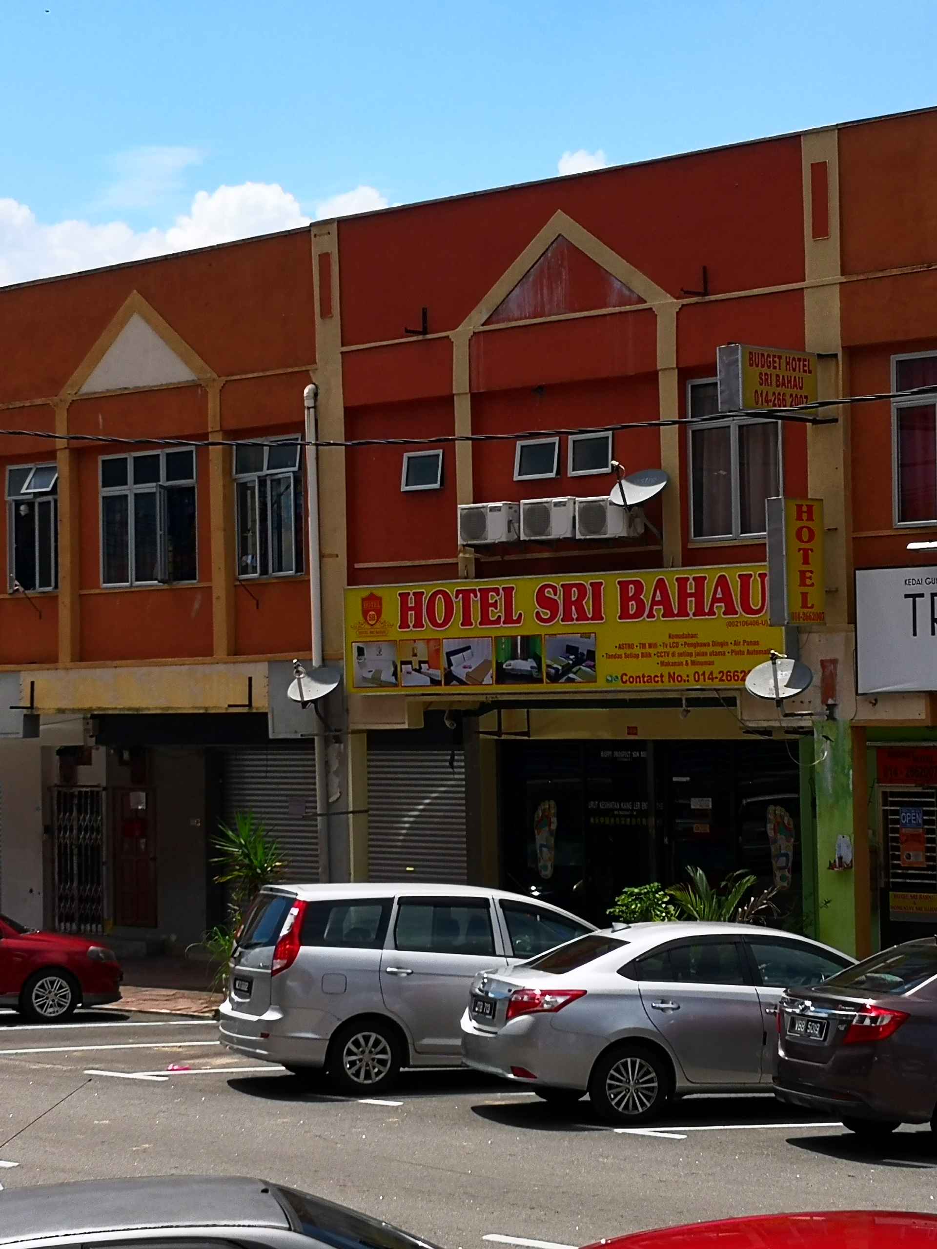 Luar Bangunan Hotel Sri Bahau
