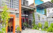 Luar Bangunan 3 OYO 3012 Coupis Guesthouse Syariah