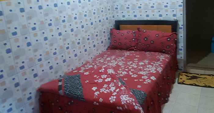 Lobi Economy room at Darmo Homestay