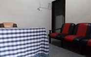 Lobi 5 OYO 3085 Artha Residence Syariah