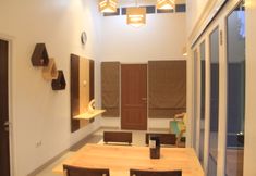 Common Space 3 Pelangi Guesthouse Belitung 7B