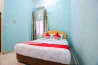 Kamar Tidur OYO 2434 Tiaz 2 Homestay