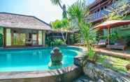 Swimming Pool 2 Villa Santhi