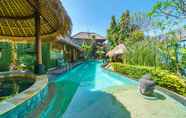 Swimming Pool 4 Villa Santhi